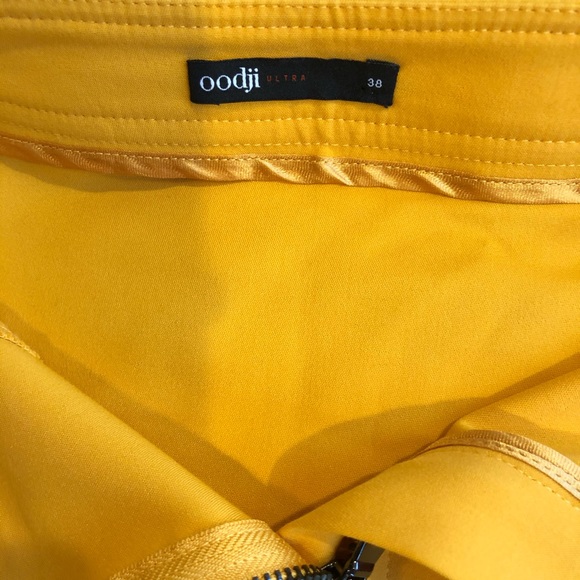 Marigold yellow miniskirt - Picture 4 of 4